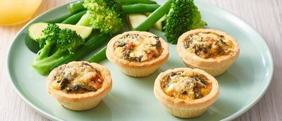 Spinach, feta and tomato quiches Spinach, feta and tomato quiches