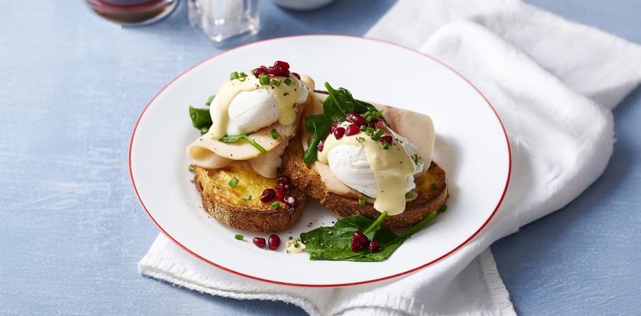 5 holiday eggs Benny
