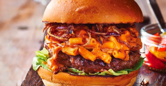 Chipotle Mac and Cheese Beef Burger