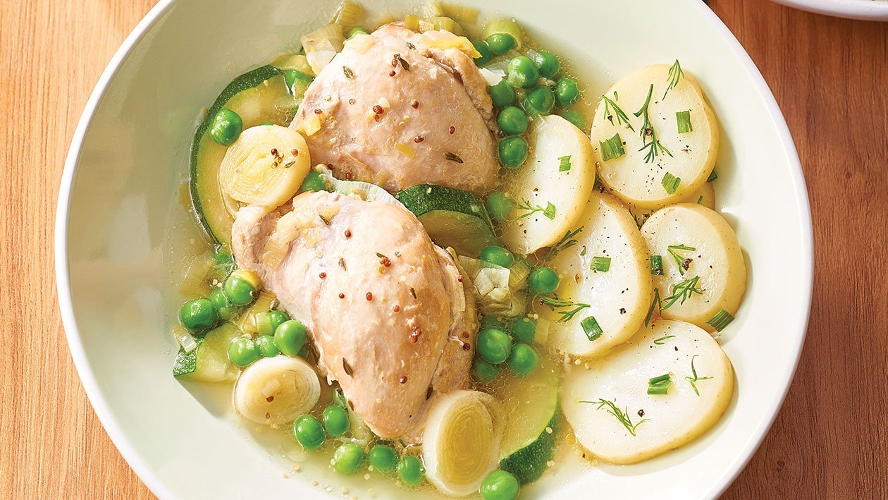 Poached Chicken with Peas, Zucchini and Leek – Recipe