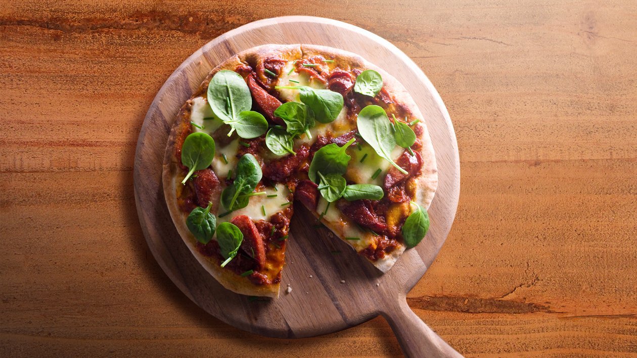 Chorizo and Mozzarella Pizza with Sundried Tomato – Recipe Chorizo and Mozzarella Pizza with Sundried Tomato – Recipe