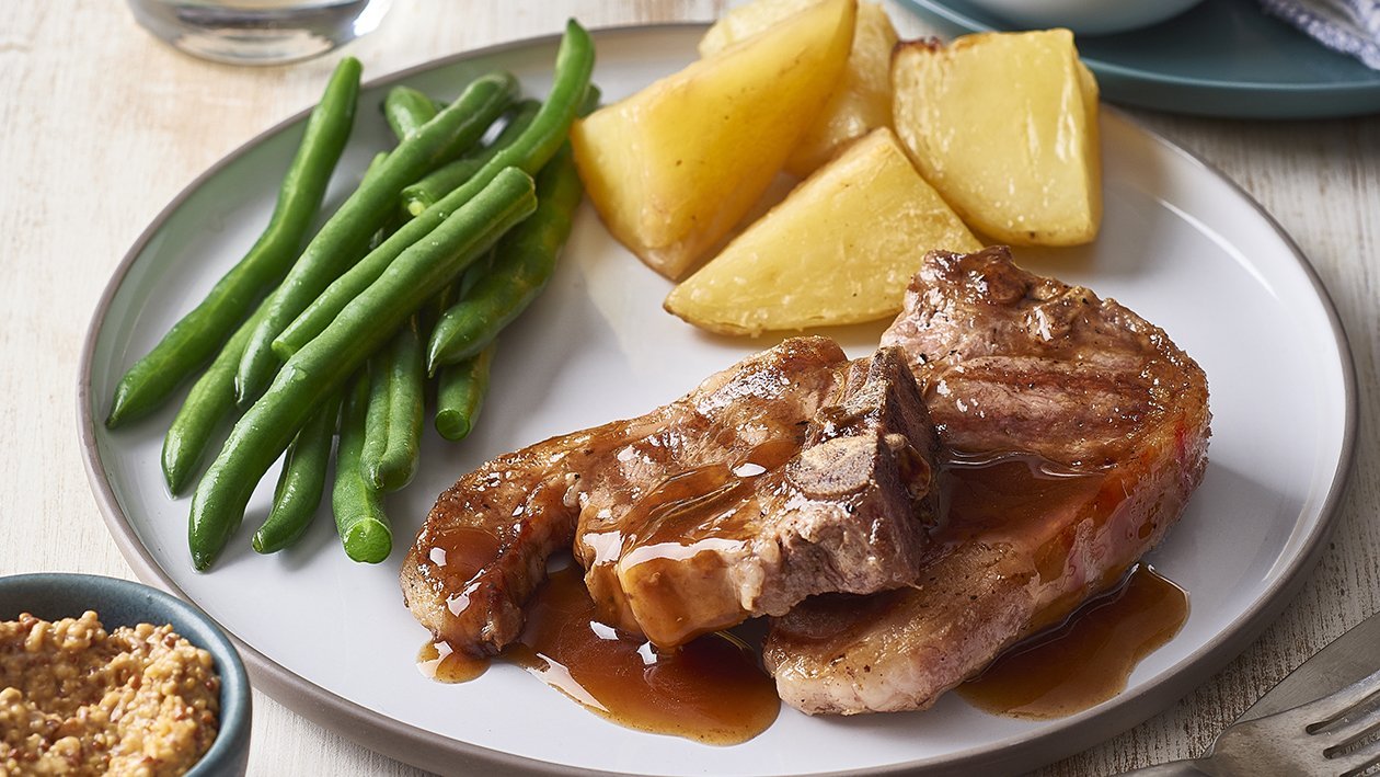Lamb Loin Chops with Roast Potatoes and Cider Gravy – Recipe Lamb Loin Chops with Roast Potatoes and Cider Gravy – Recipe