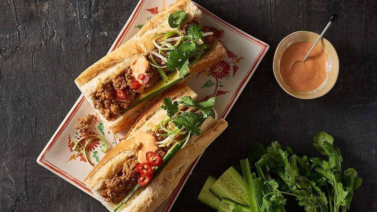 Red Curry Banh Mi – Recipe