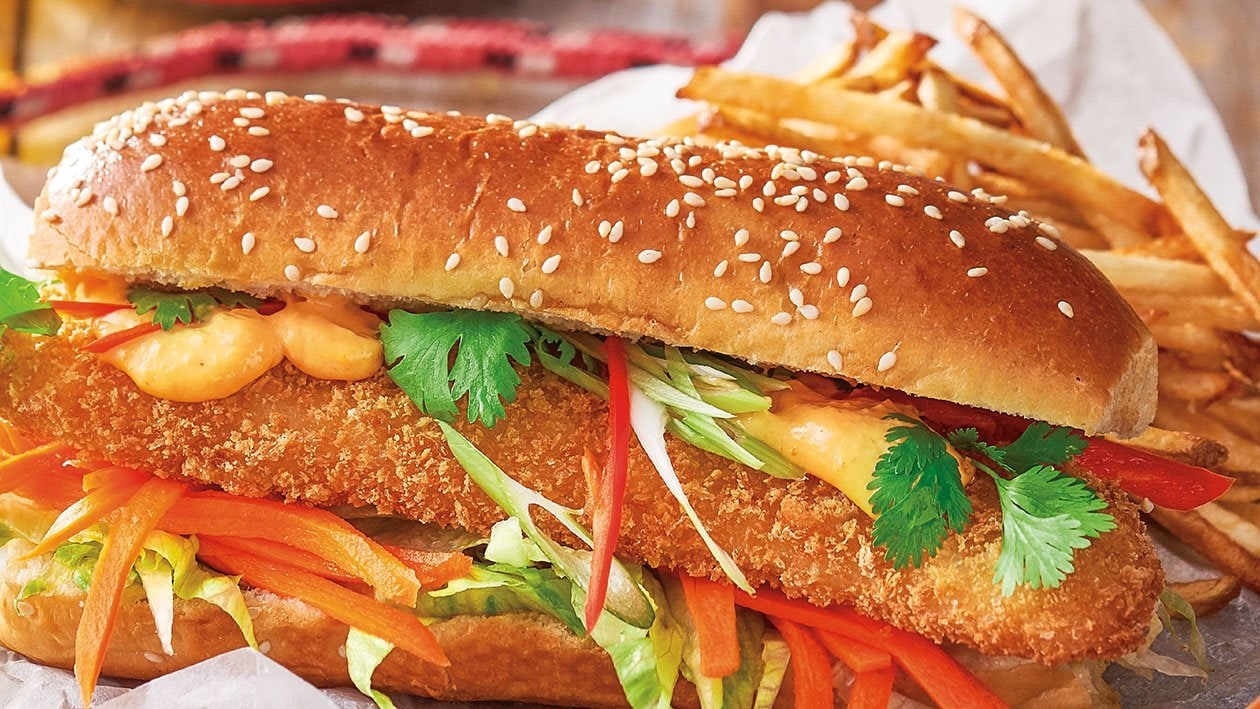 Hanoi fish sandwich with red curry mayo, pickled carrots and coriander – Recipe
