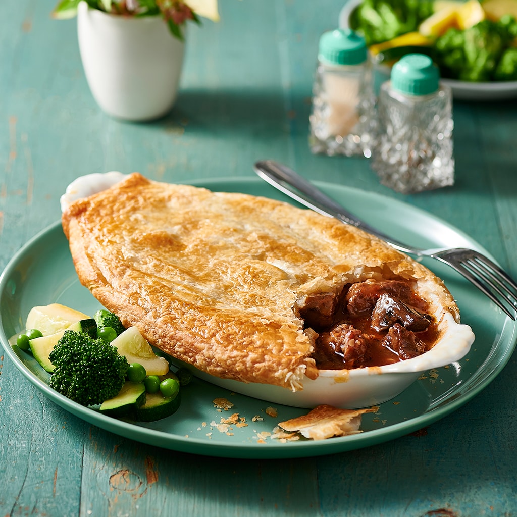 Beef bourguignon pie Beef bourguignon pie
