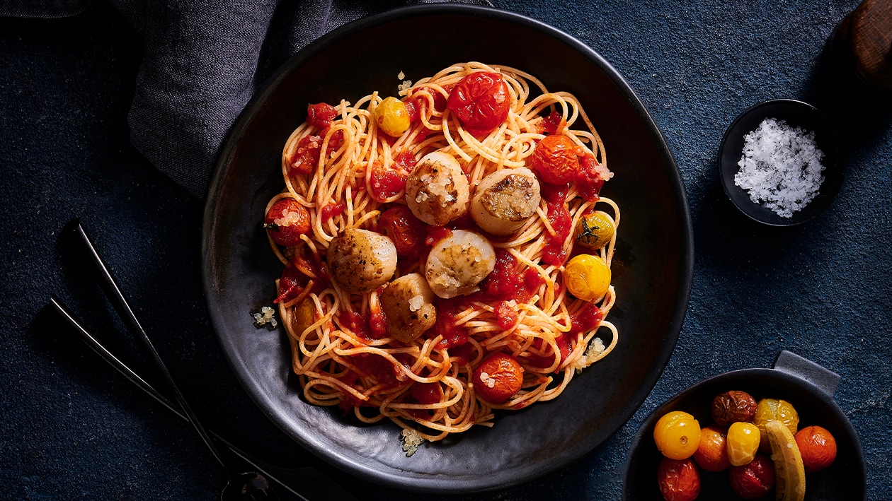 Spaghetti with Seared Scallops, Tomato and Finger Lime – Recipe