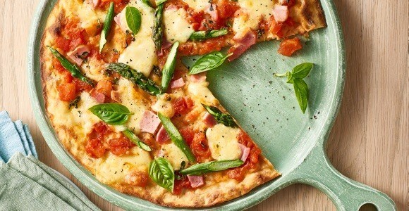 Potato & Cauliflower Pizza, Asparagus, Bocconcini & Bacon